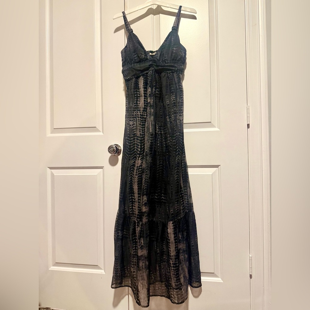Eyelash Couture Black and Gray Patterned Maxi Dress